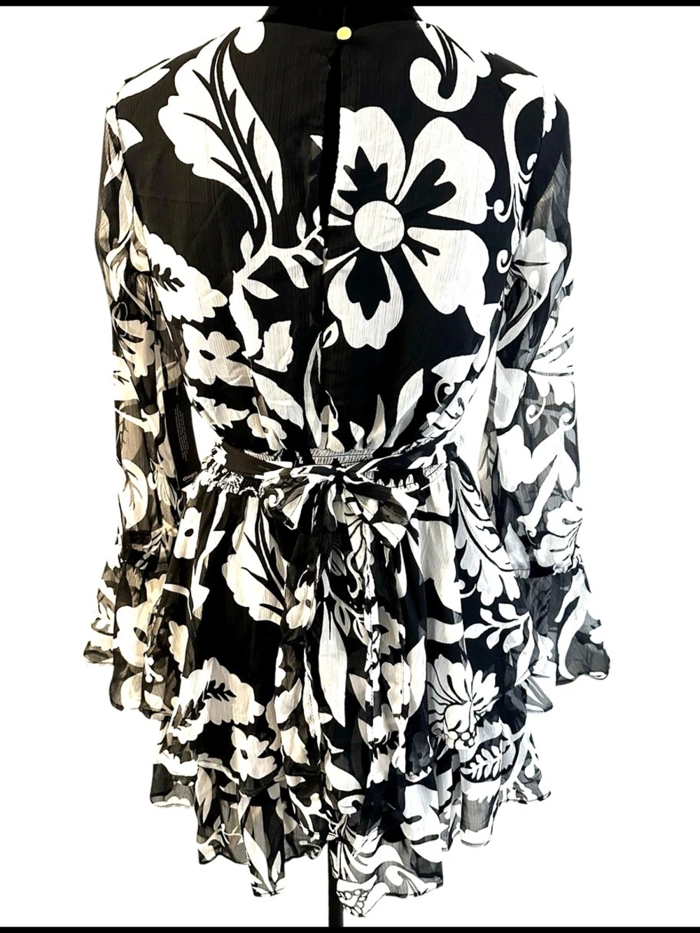 Black & White Floral Romper Ruffles Sheer Bell Sleeves Like New Size M